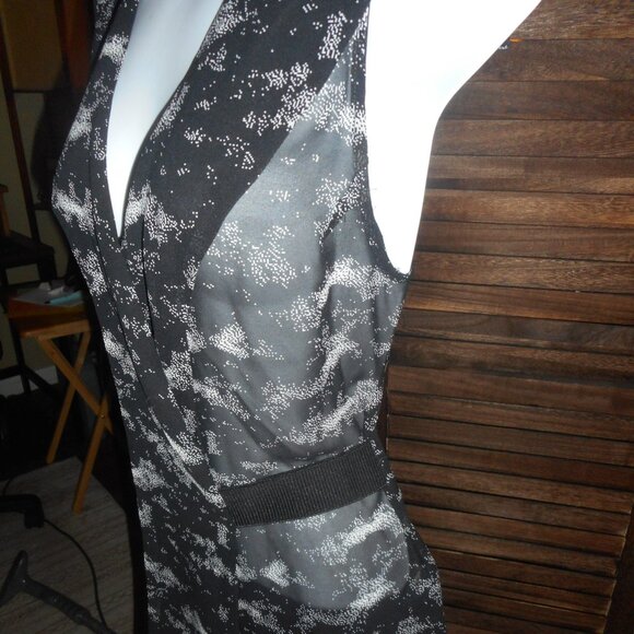 NWOT Semi-sheer black & white dressy blouse, size Medium - Picture 1 of 7